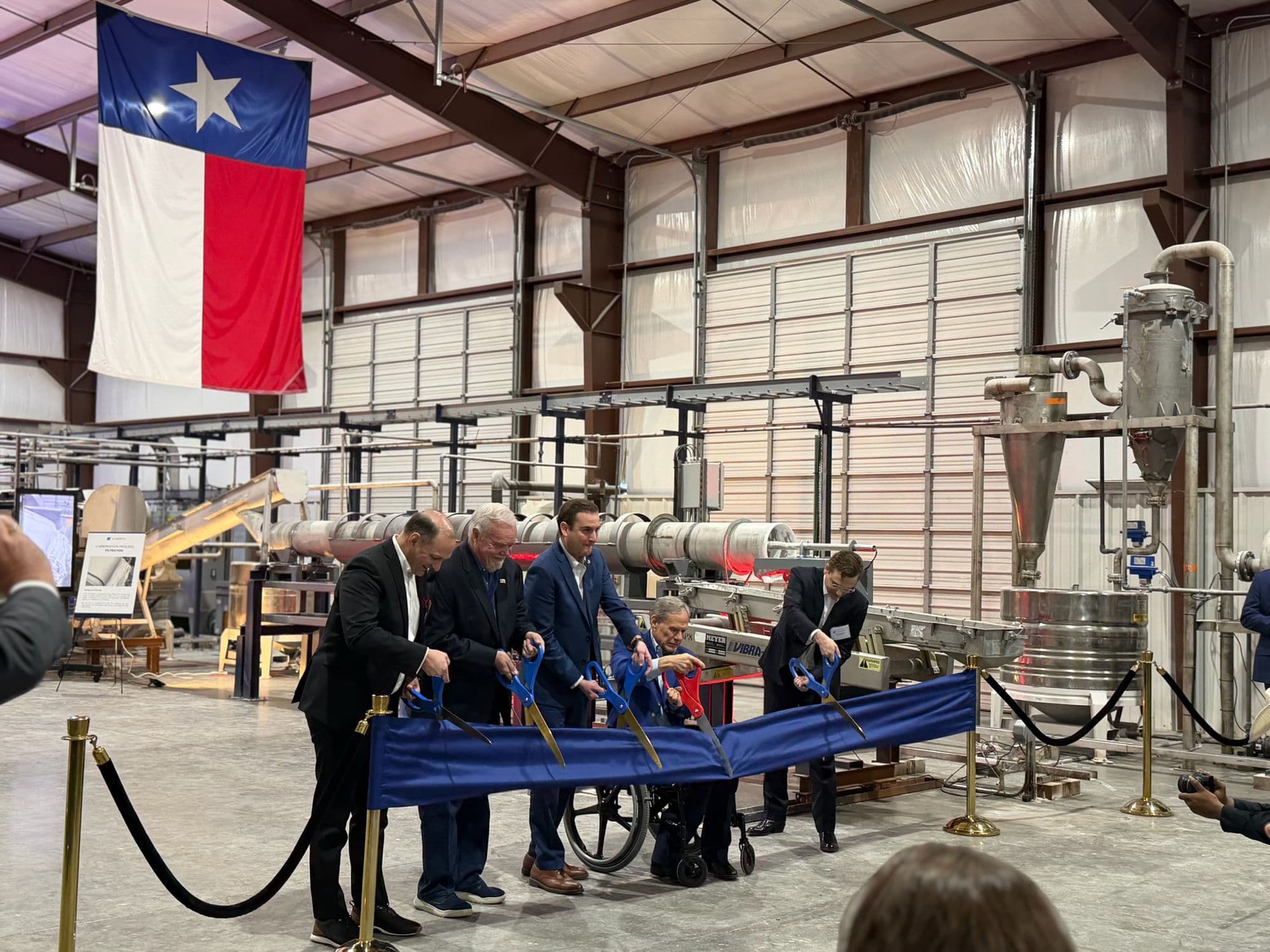 Gov. Greg Abbott cuts the ribbon at an Elements lithium-extraction launch